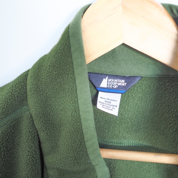 Men’s Medium MEC Green Vest - Picture 3 of 7